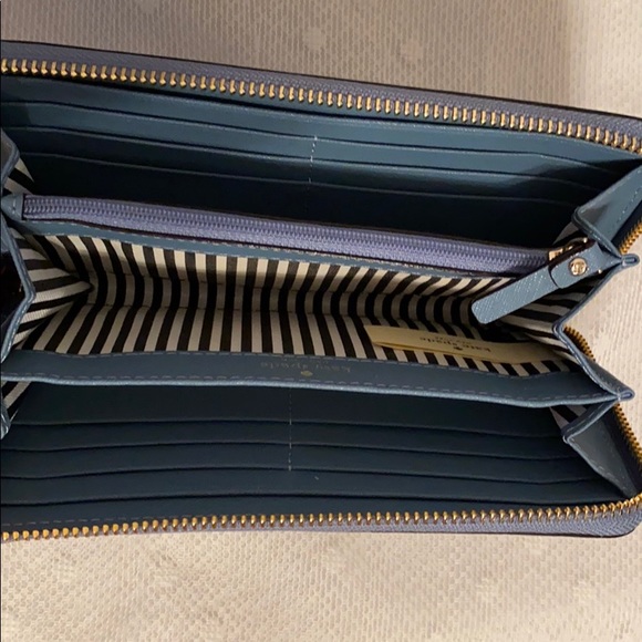 *SOLD* Kate Spade Cameron Lacey Leather Wallet - Picture 4 of 7